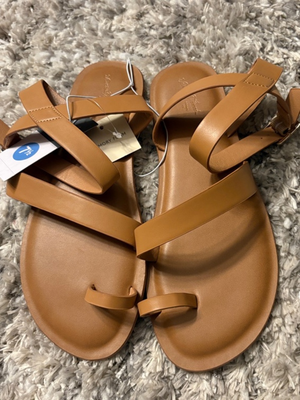 Universal Thread Juno Toe-Ring Flat Sandals